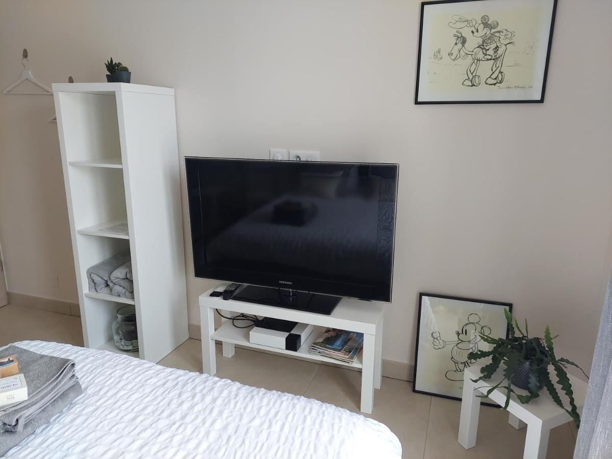 Magnifique Suite Familiale Nans-les-Pins Exteriör bild